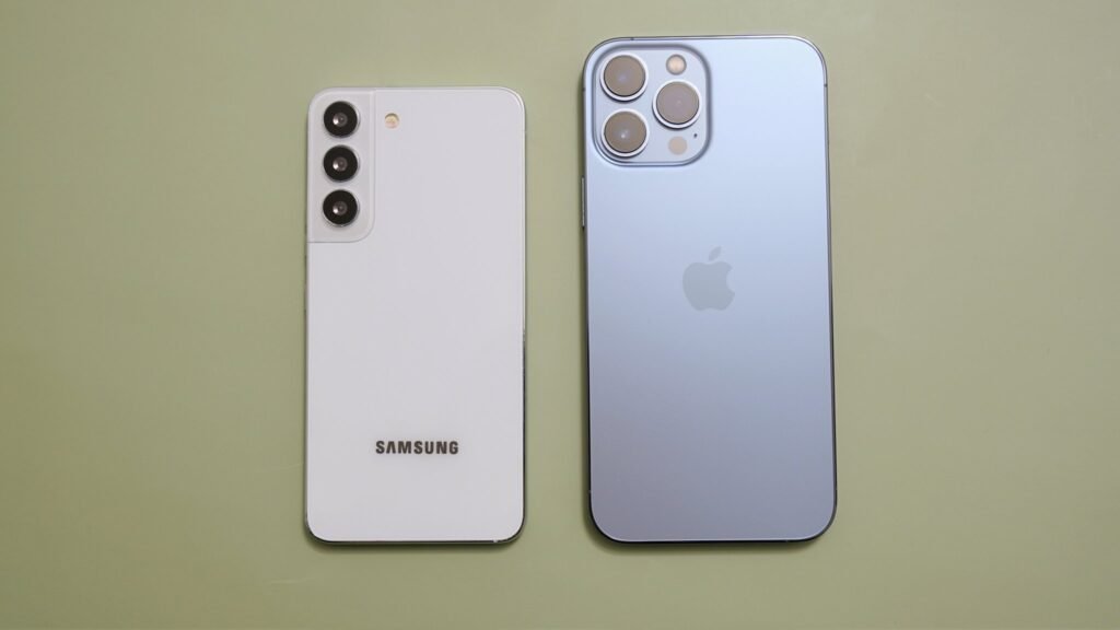 Samsung Galaxy S22 Vs Iphone 13 Pro Max