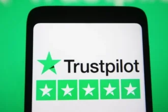 trustpilot 5 stars reviews on a phone